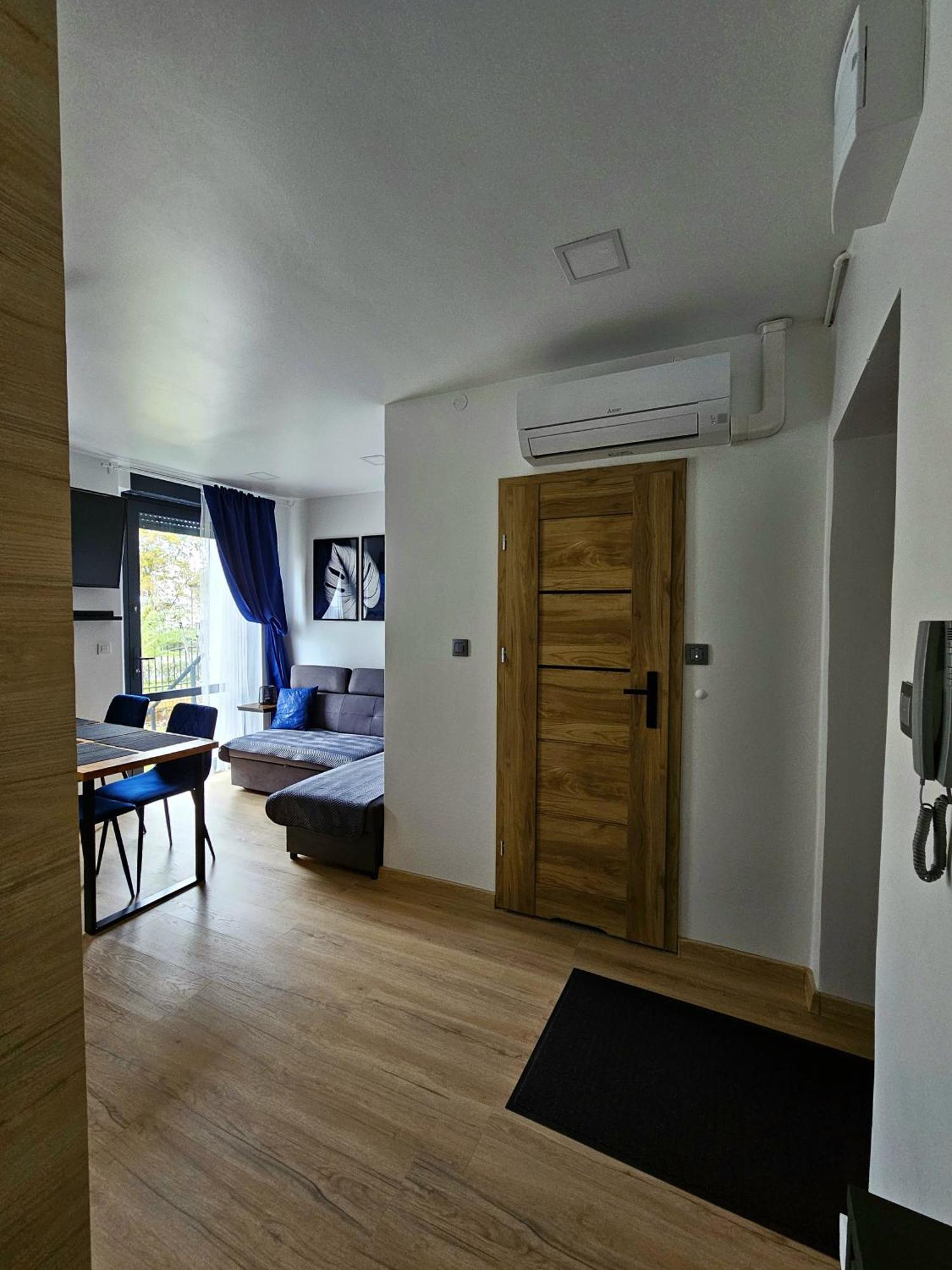 Apartament Radiostacja III Z Ogrodkiem, Parking Free Gliwice Bagian luar foto