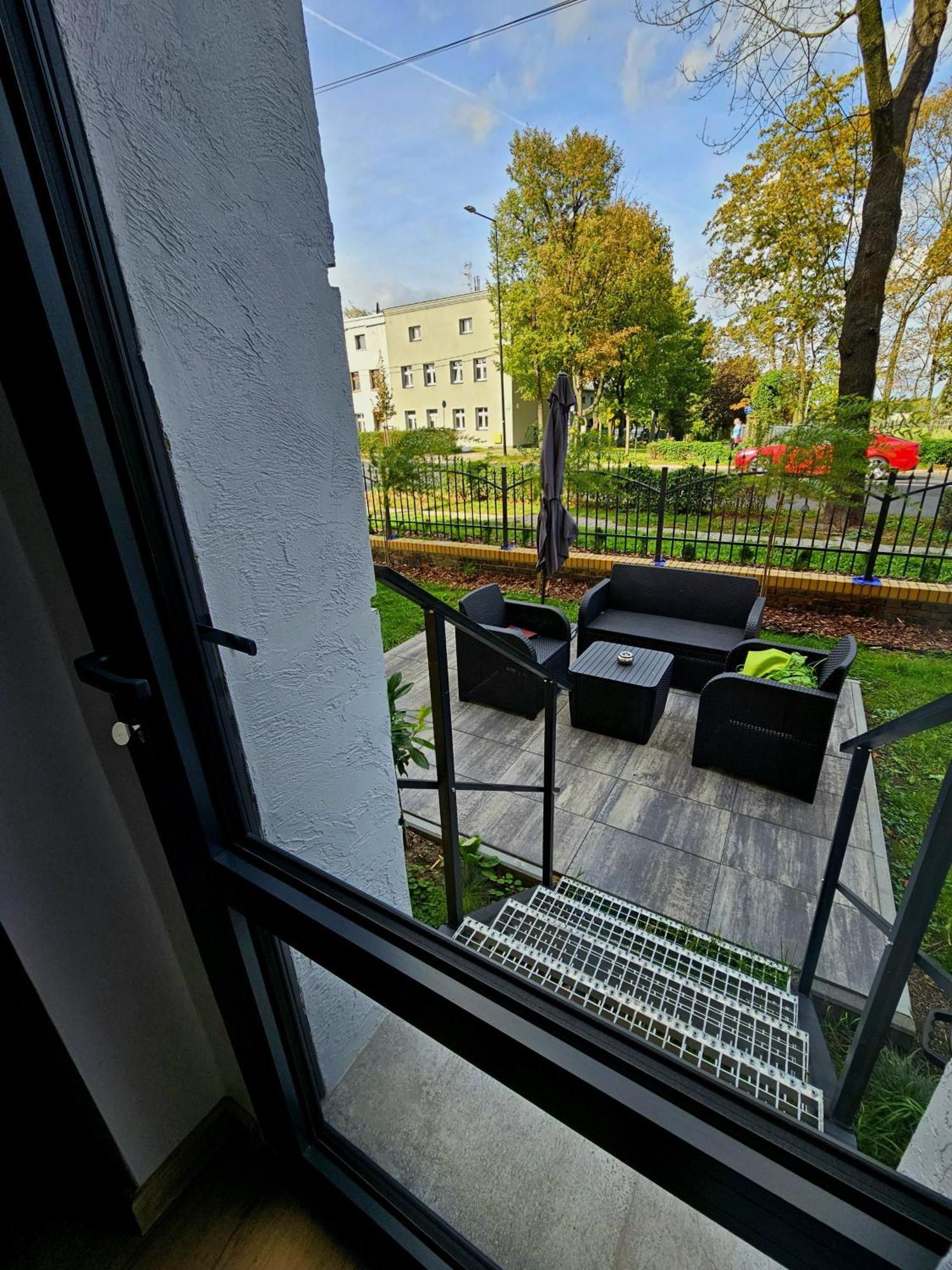 Apartament Radiostacja III Z Ogrodkiem, Parking Free Gliwice Bagian luar foto