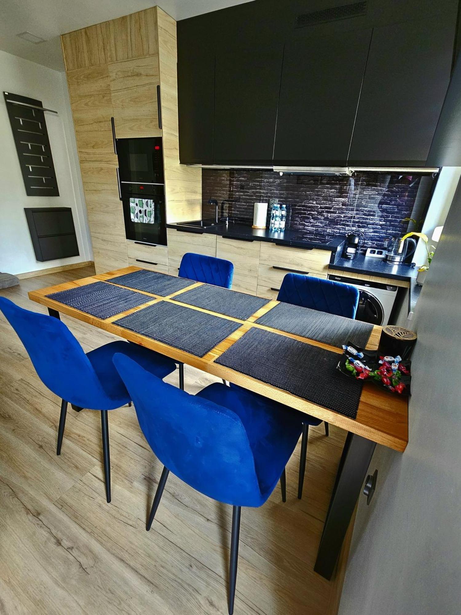 Apartament Radiostacja III Z Ogrodkiem, Parking Free Gliwice Bagian luar foto